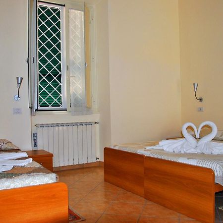 Casa Per Ferie Beato Rosaz Otel Roma Dış mekan fotoğraf