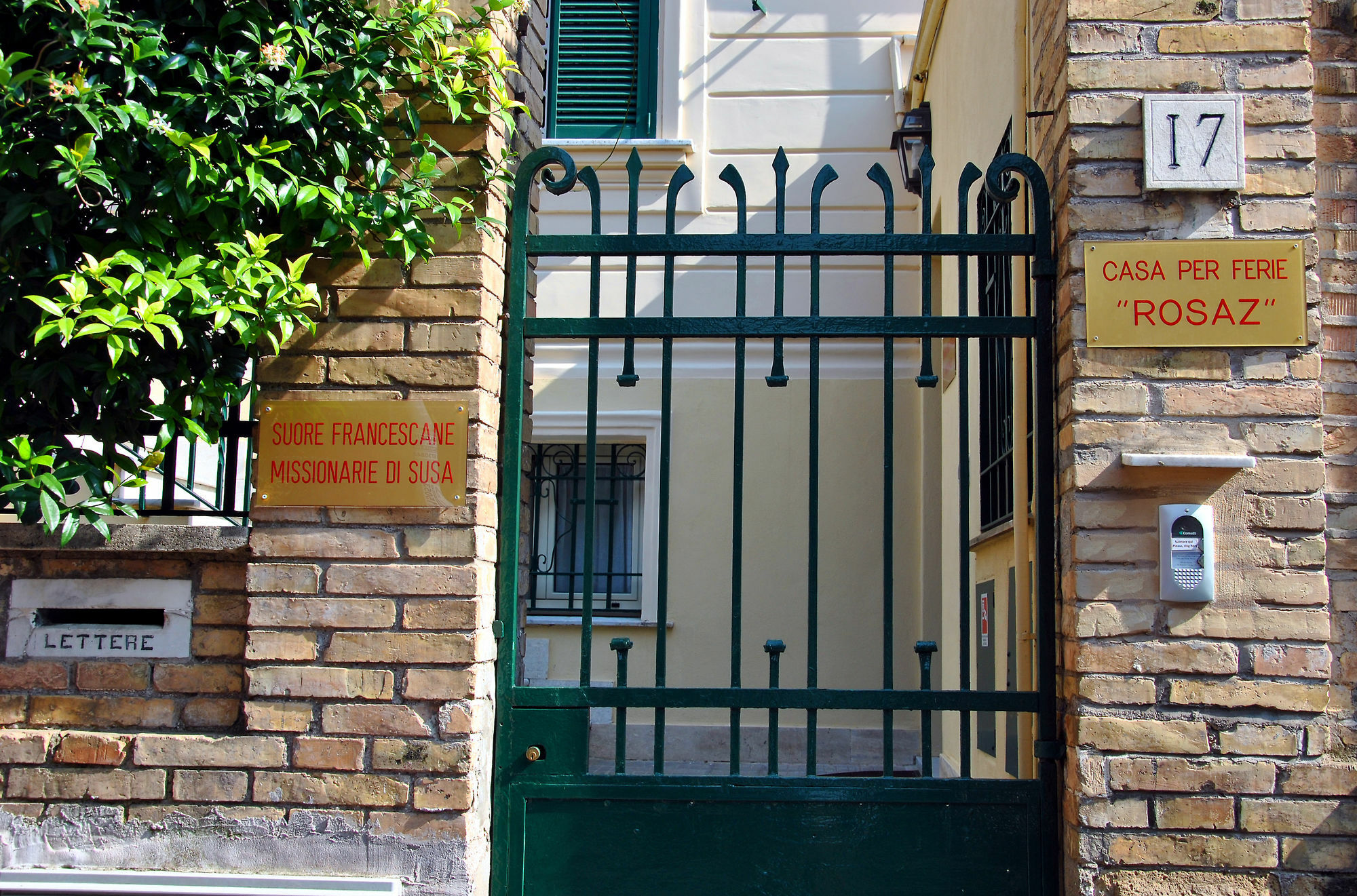 Casa Per Ferie Beato Rosaz Otel Roma Dış mekan fotoğraf