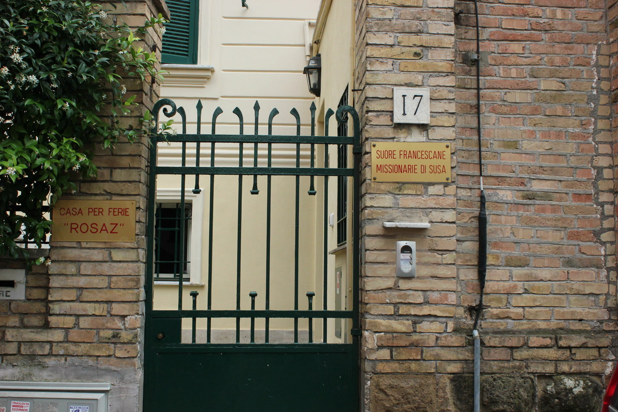 Casa Per Ferie Beato Rosaz Otel Roma Dış mekan fotoğraf